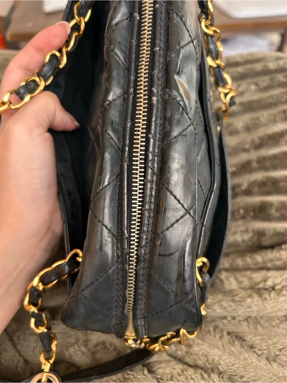 VINTAGE CHANEL Black Quilted Leather Shoulder Bag